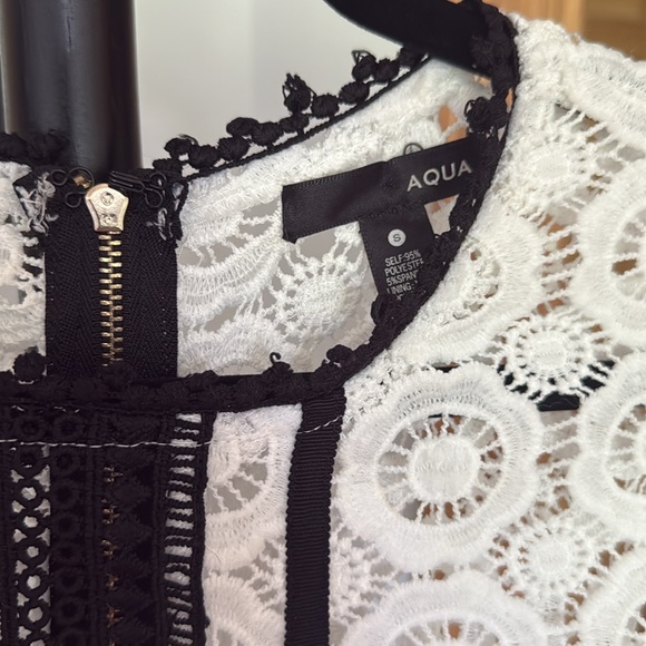 Aqua Black and White Lace dress - Picture 3 of 4